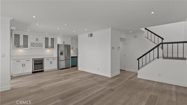 Primary Photo - 10500 Sunland Blvd