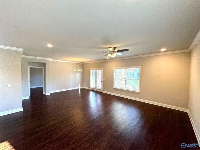 Building Photo - 341 River Rock Dr