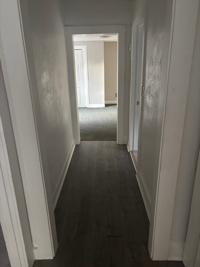 Building Photo - 163 Warren St