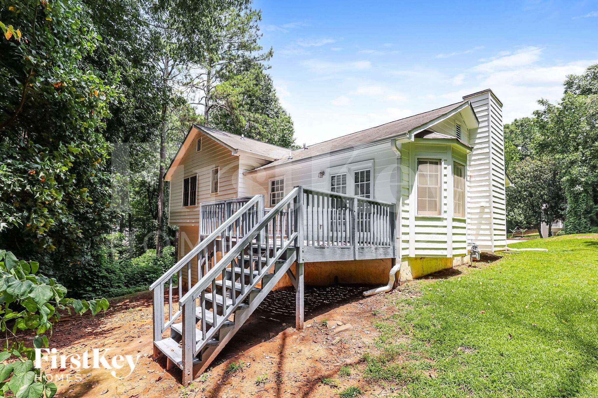 Building Photo - 1775 Independence Dr