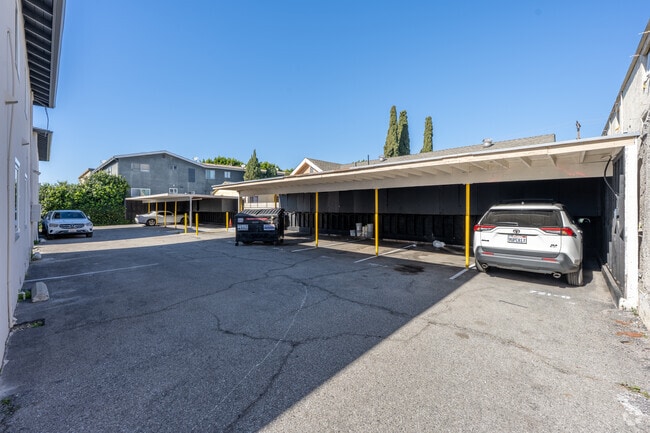 Parking - 715-721 Garfield Ave