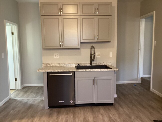 Building Photo - MOVE-IN SPECIAL!! - FIRST MONTH FREE!! - 1...