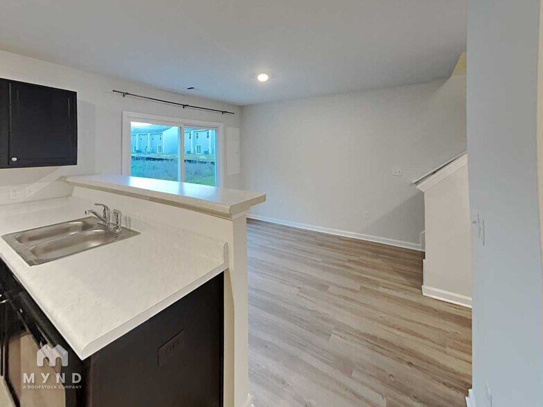 Building Photo - 15 Cardinal Ct