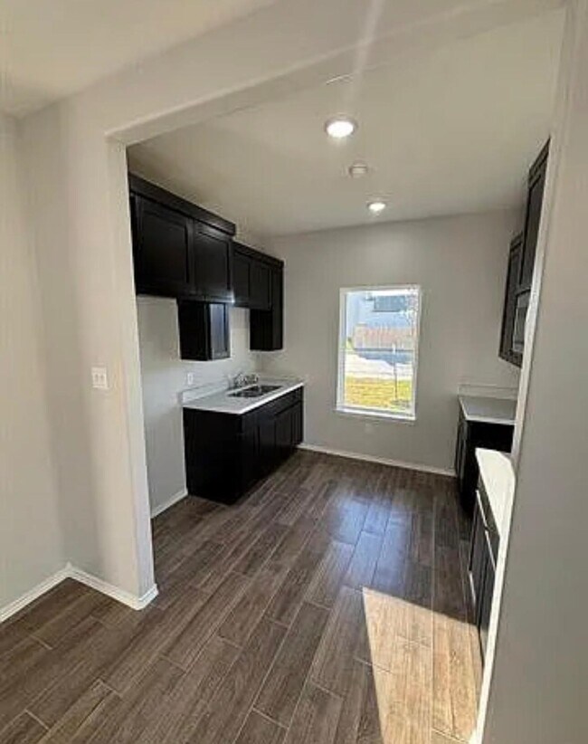 Building Photo - 5807 Colegio Ln