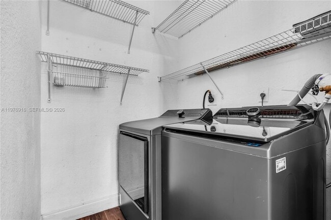 Building Photo - 14055 SW 51st Ln