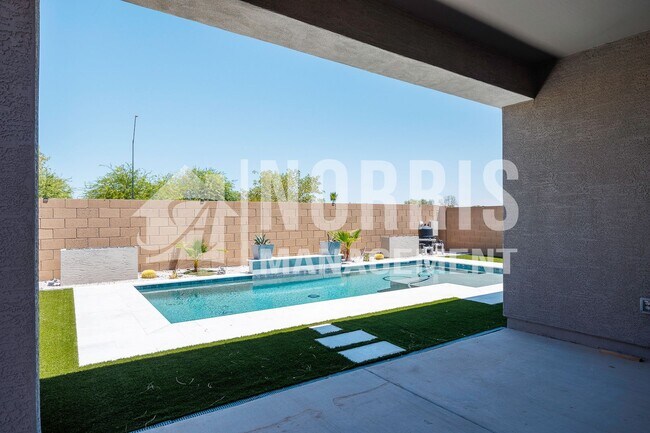 Building Photo - Beautiful Brand New Home with A POOL!