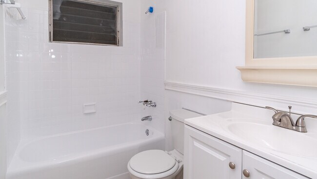 Building Photo - 9850 SW 166th St