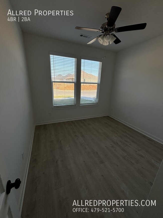 Building Photo - $500 OFF 1ST FULL MONTH"S RENT!! Brand New...