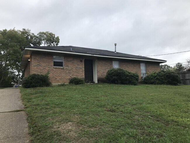 Building Photo - 508 Upton Rd