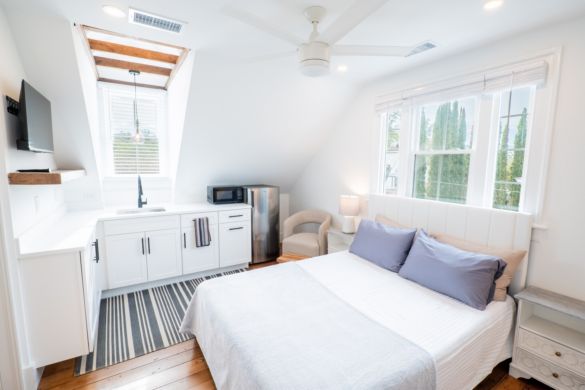 Building Photo - 208 Ashley Ave