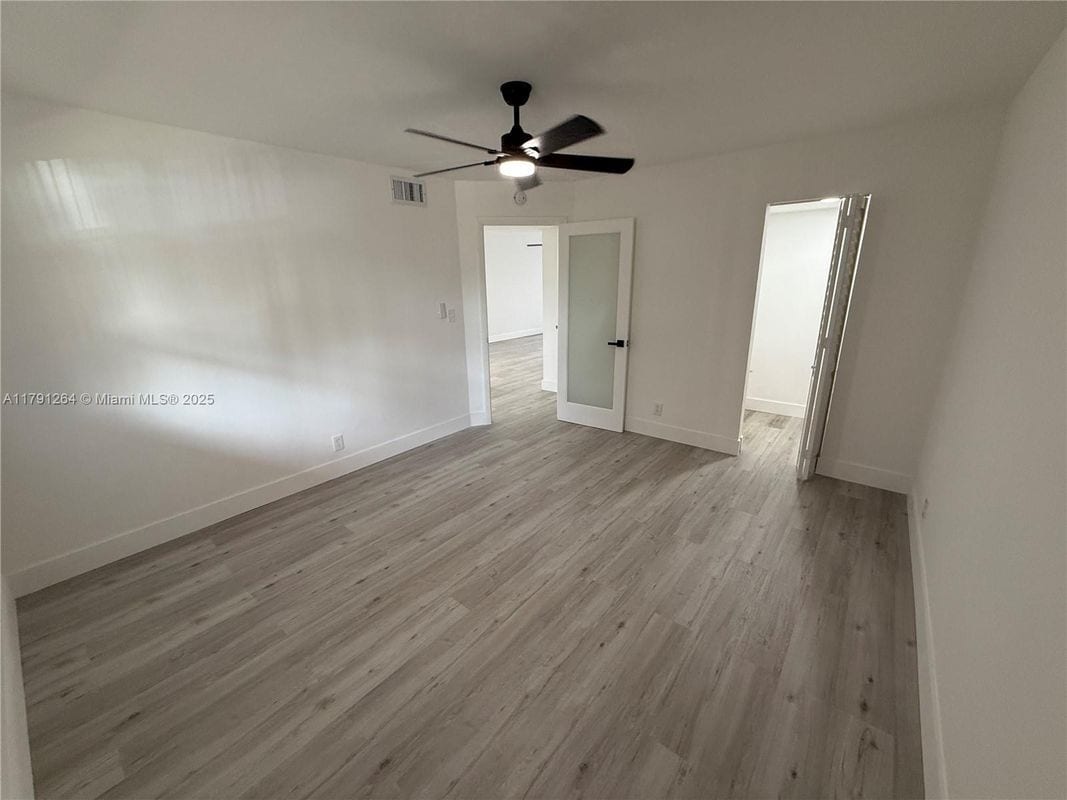 Building Photo - 7910 N Colony Cir