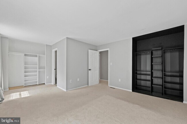 Building Photo - 3163 Harvard St
