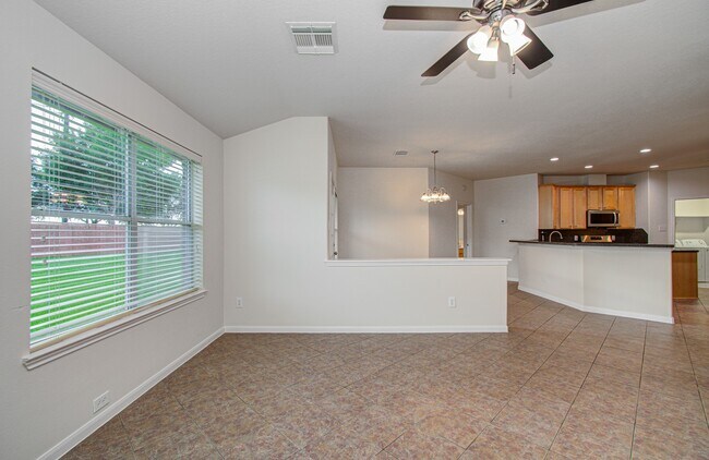 Building Photo - 1904 Roaring Springs Ct