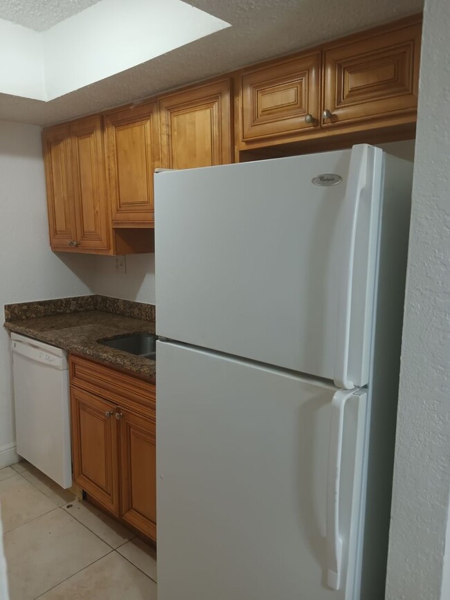 Building Photo - 2 BEDROOM 2 BATHROOM CONDO FOR RENT AT MIL...