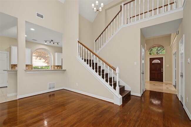 Building Photo - 14135 Swallowfield Dr