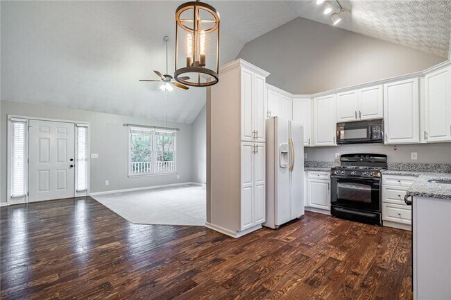 Building Photo - 225 Hawkins Farm Cir