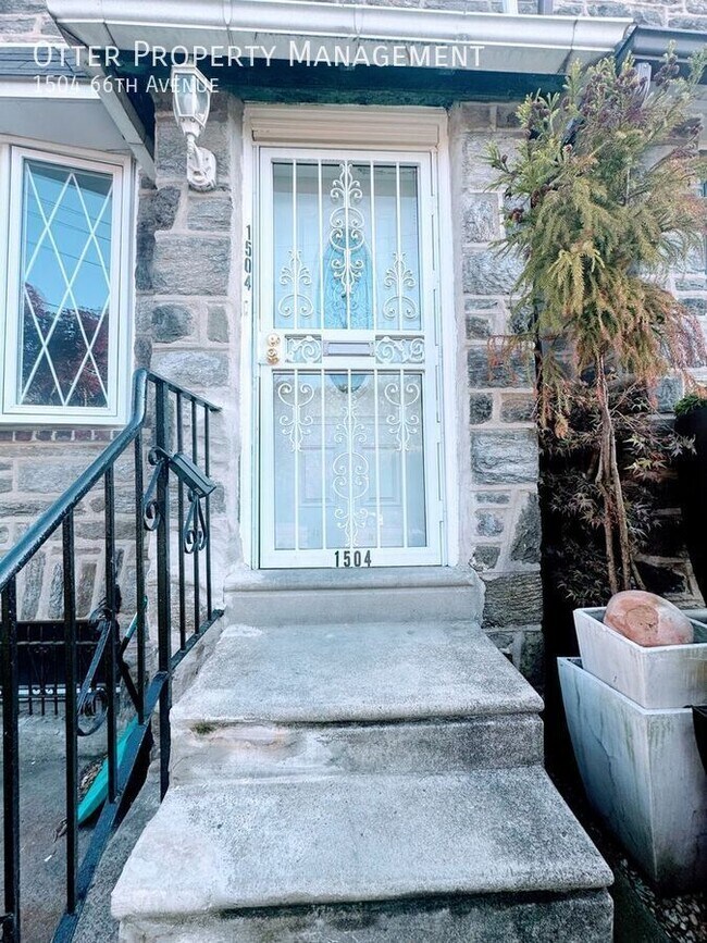 Building Photo - 1504 66th Ave