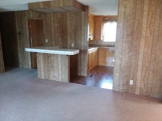 Building Photo - 2 Bedroom/2 Bath Modular Home Available Now!