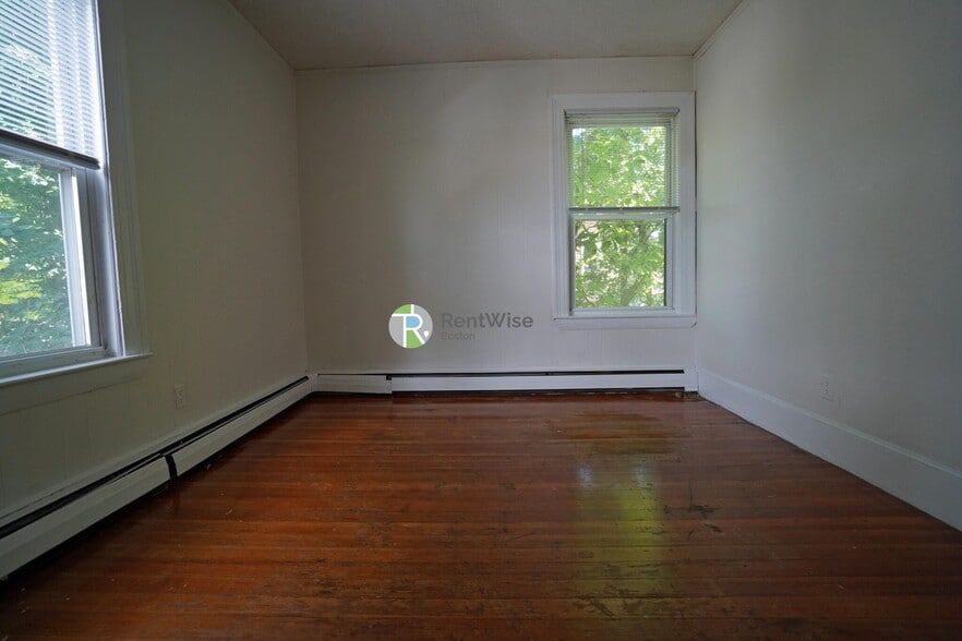 Building Photo - 1 Ashford Ct