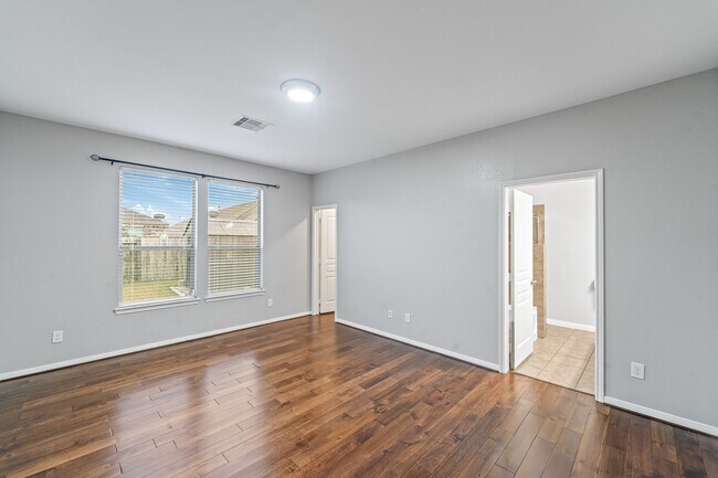 Building Photo - 815 Messina Ln