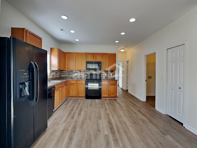 Building Photo - 1019 Green Terra Rd