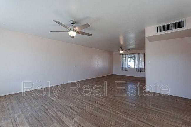 Building Photo - 8416 E Rancho Vista Dr
