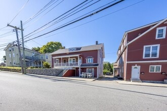 Building Photo - Spacious 3-Bedroom Duplex in Griswold