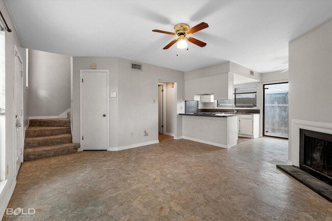 Building Photo - 236 Settlers Park Dr