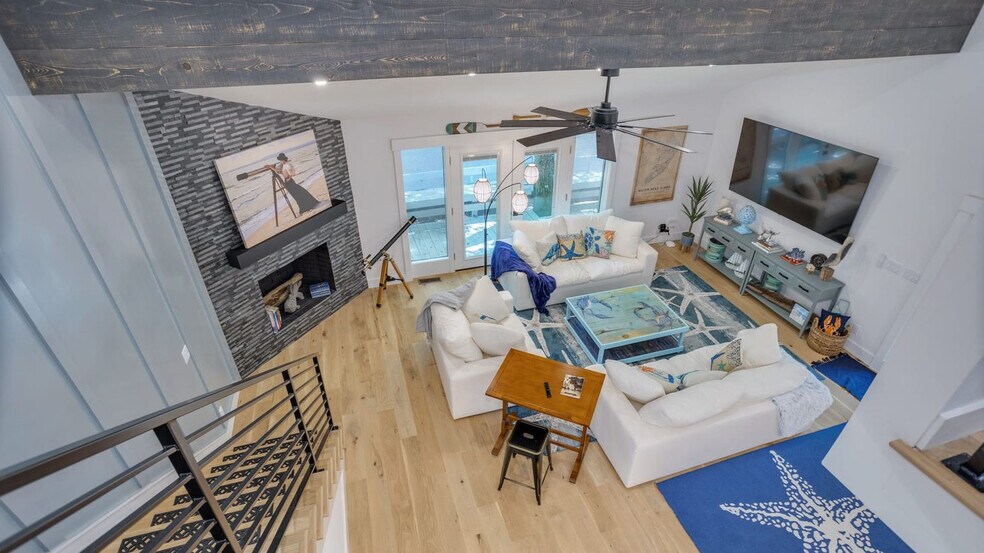 Building Photo - 13 Dewberry Ln