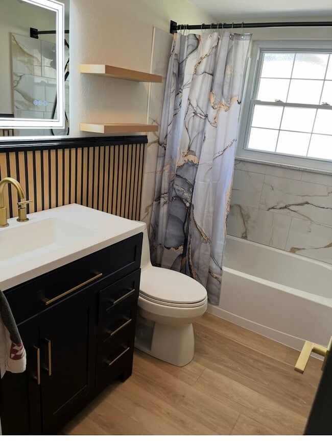 Building Photo - 101 Meadow St