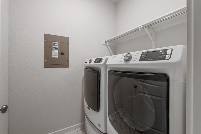 Building Photo - 8215 Prairie Rye Dr