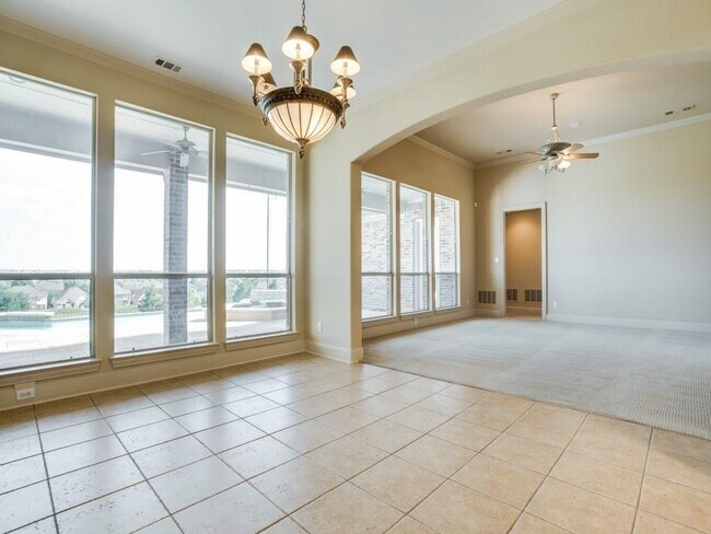 Building Photo - 1641 McGee Ln