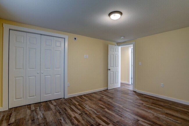 Building Photo - Fully Remodeled 2 Bedroom Westside ADU on NW Portland Ave - River West Neighborhood