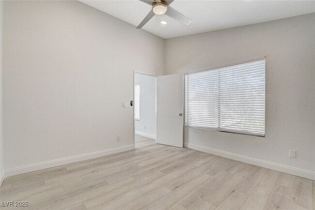 Building Photo - 4683 Calderwood St