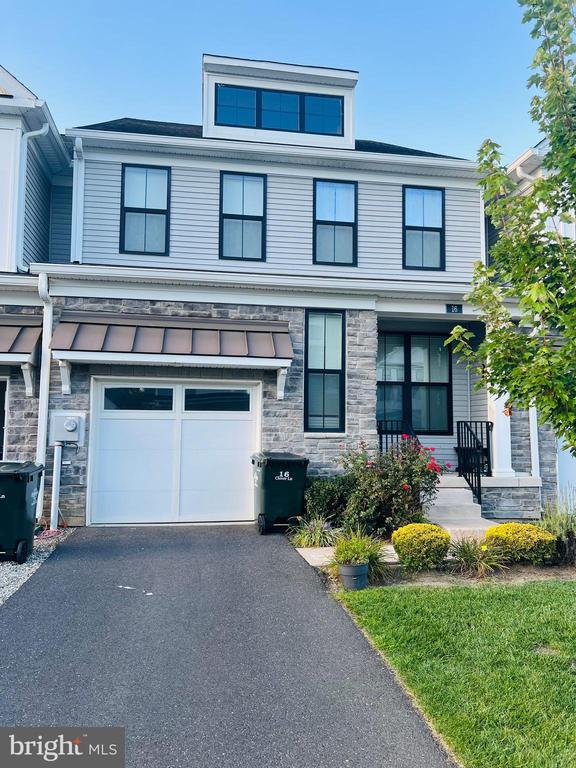 Building Photo - 16 Clover Ln