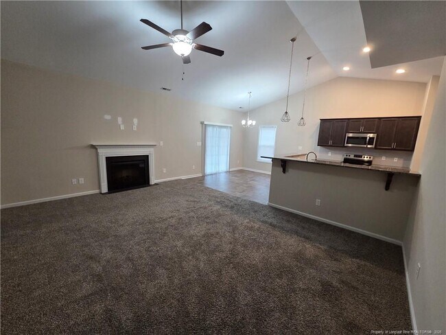 Building Photo - 2044 Stonewash Dr