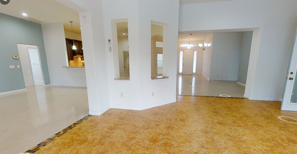 Sun Room / FL Room - 1896 N Ravenwood Pt