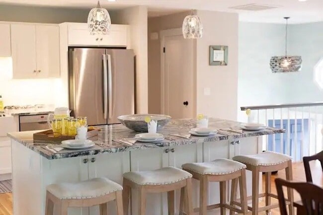 Building Photo - 110 Elgin Rd