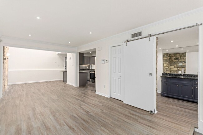 Building Photo - ALAMO HEIGHTS  |  TOWNHOME  |  REMODELED  ...