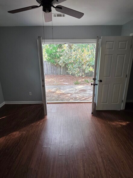 Building Photo - 1259 Orange Ave E