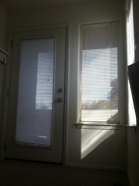 Building Photo - Amazing Mountain Views! Awesome Townhouse ...