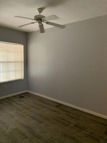 Building Photo - 549 SE Prescott Pl