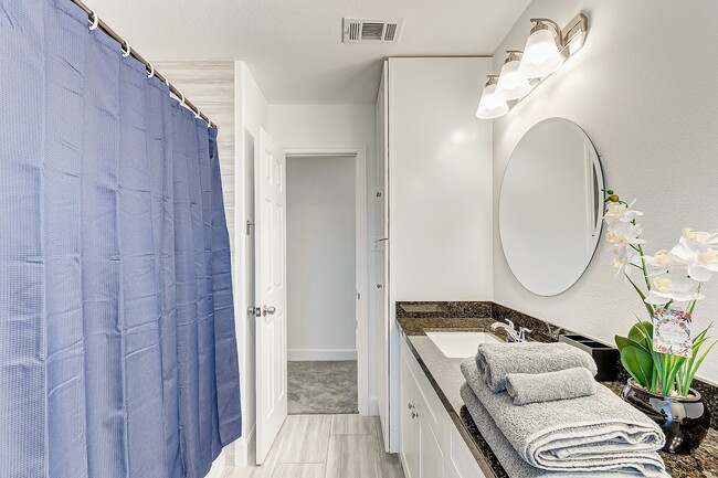 Building Photo - 14510 Sanour Dr