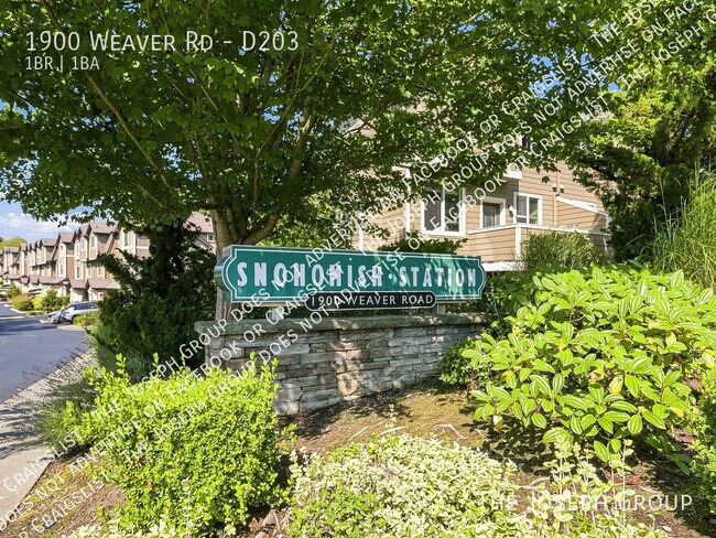 Building Photo - 1900 Weaver Rd