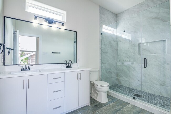 Building Photo - 4025 Avenue M