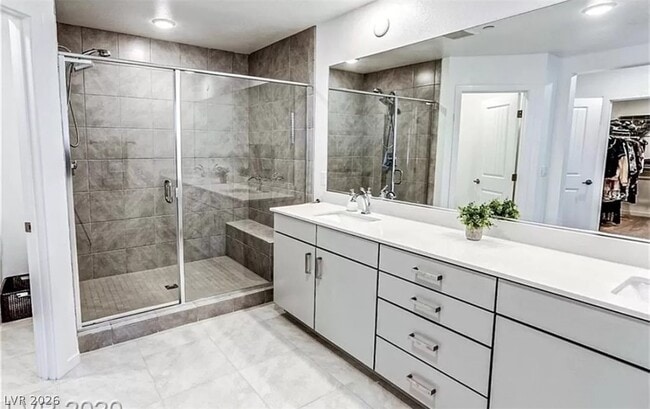 Building Photo - 817 Piermont court