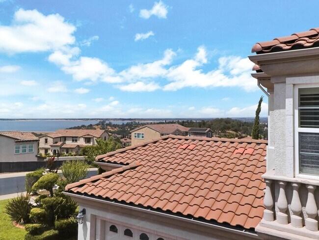 Building Photo - Beautiful custom home in The Promontory in...