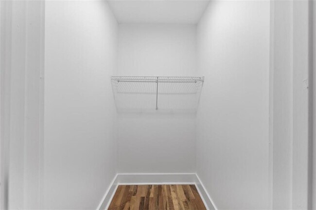 Building Photo - 1514 Peachcrest Rd