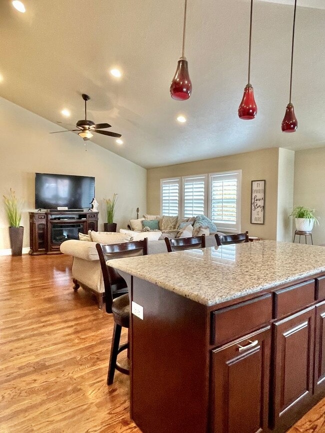 Building Photo - Luxury Fully Furnished 4-Bedroom Home for Rent – Clinton, Utah