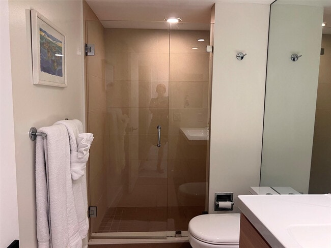 Building Photo - 4900 N Ocean Blvd